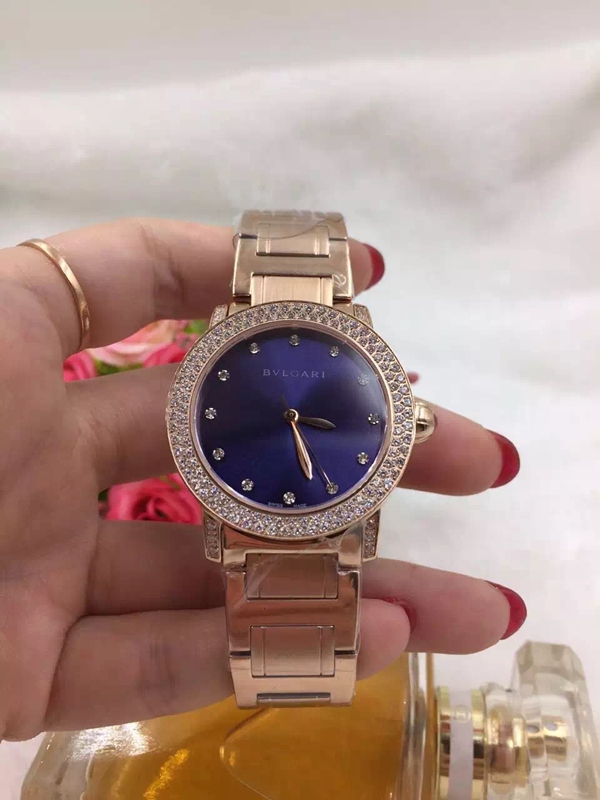 ブルガリ時計正面デザイン